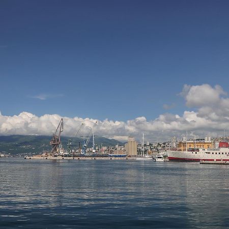 Residence Inn Rijeka Bagian luar foto